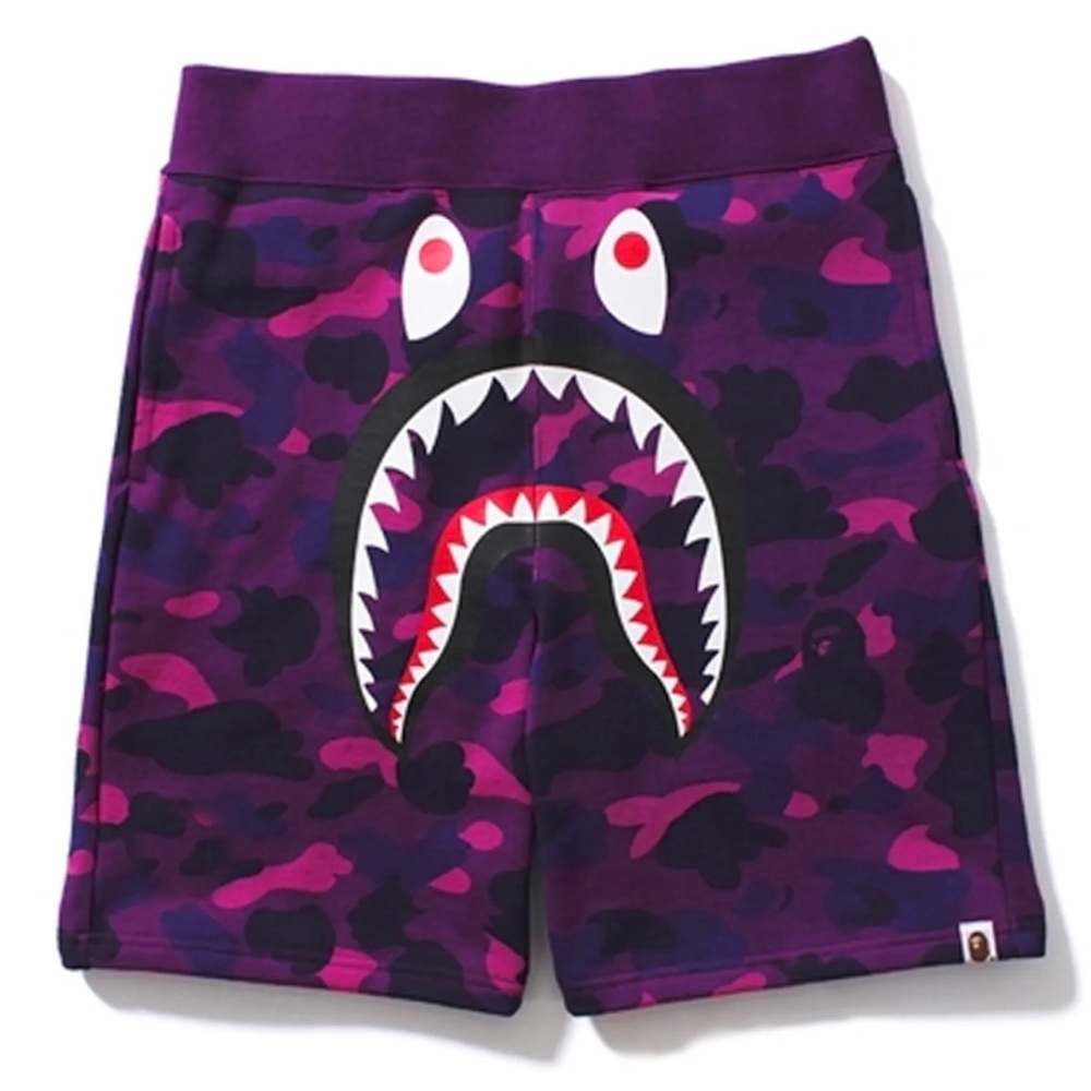 Authentic *NEW* BAPE purple camo shark sweat shorts 🦈